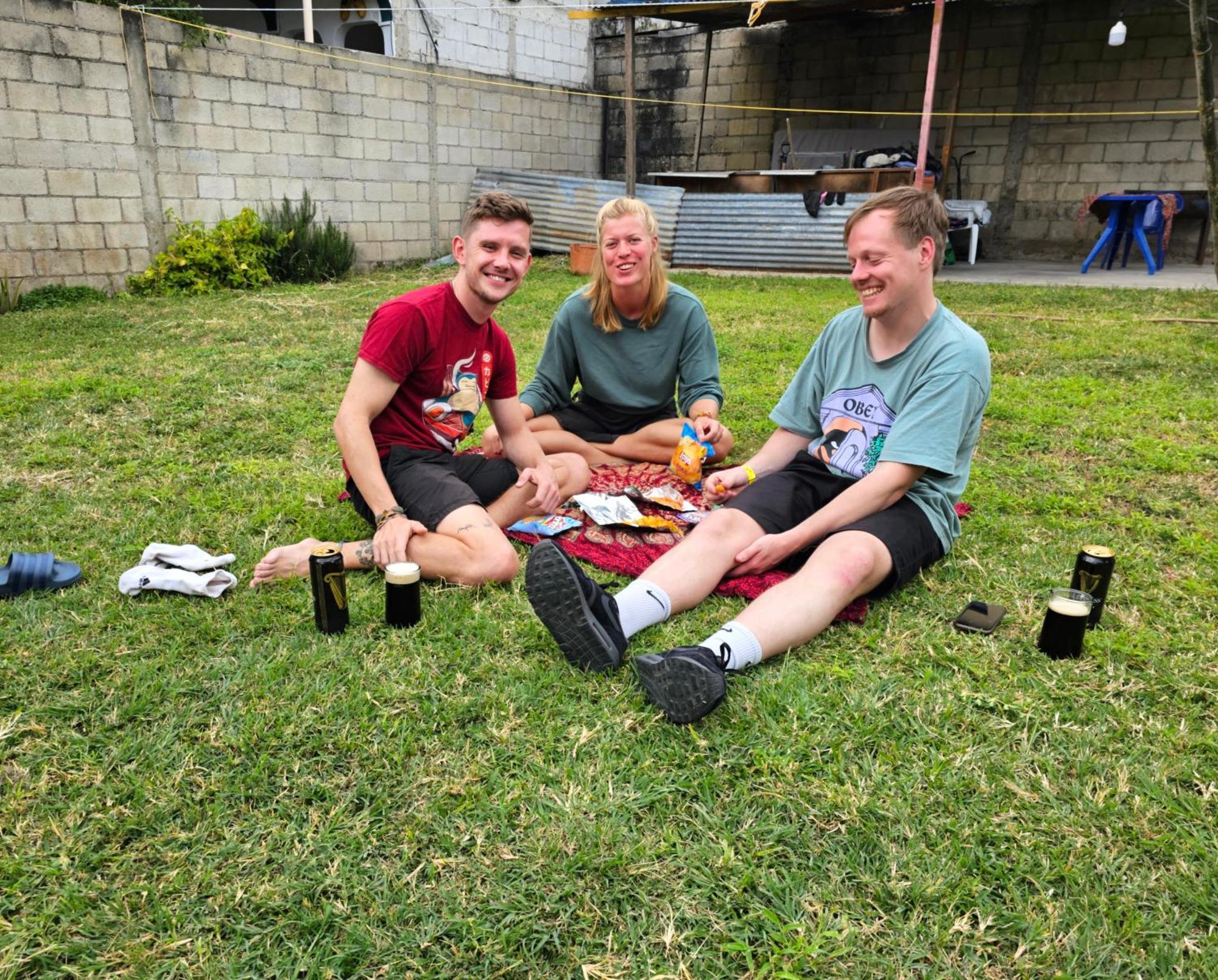 Hostal The Friends Panajachel Ngoại thất bức ảnh